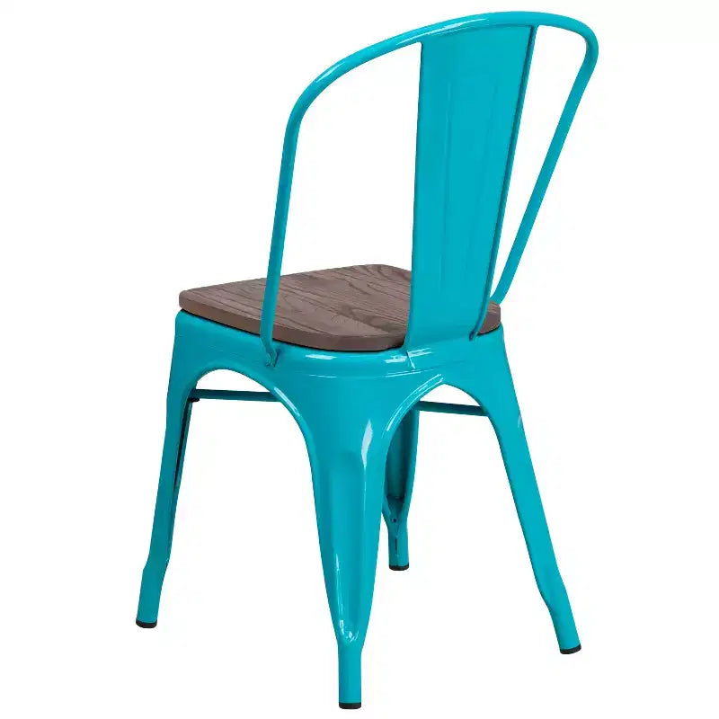 Chaise de salle à manger empilable en métal coloré avec assise en bois